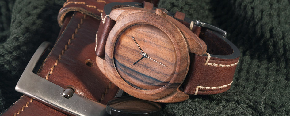 Часы с деревянным корпусом - модная новинка сезона. Наручные деревянные часы в ассортименте